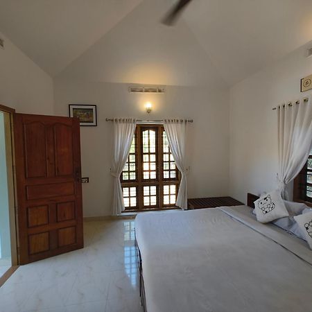 Oriole Homestay Теккаді Екстер'єр фото