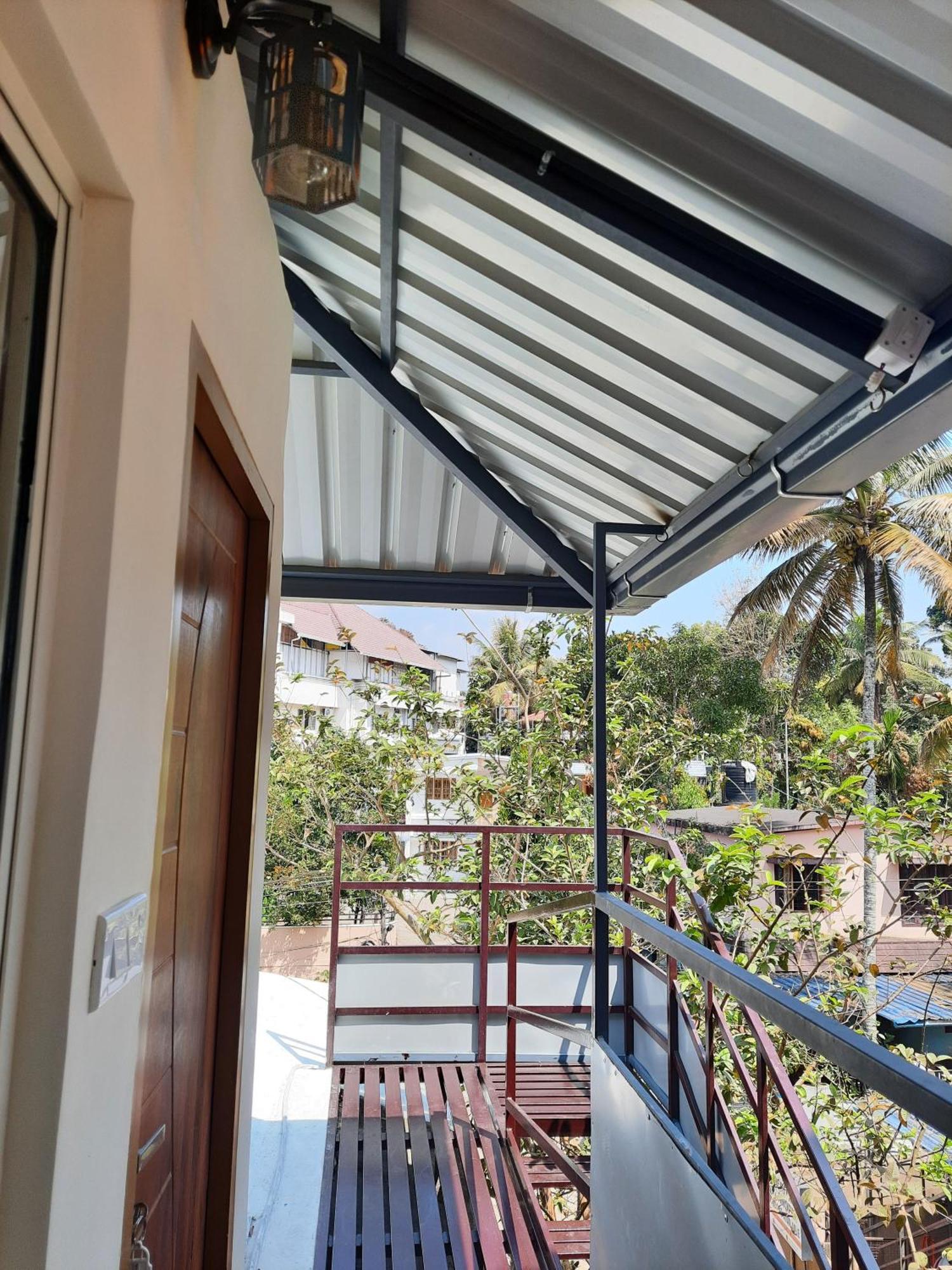 Oriole Homestay Теккаді Екстер'єр фото