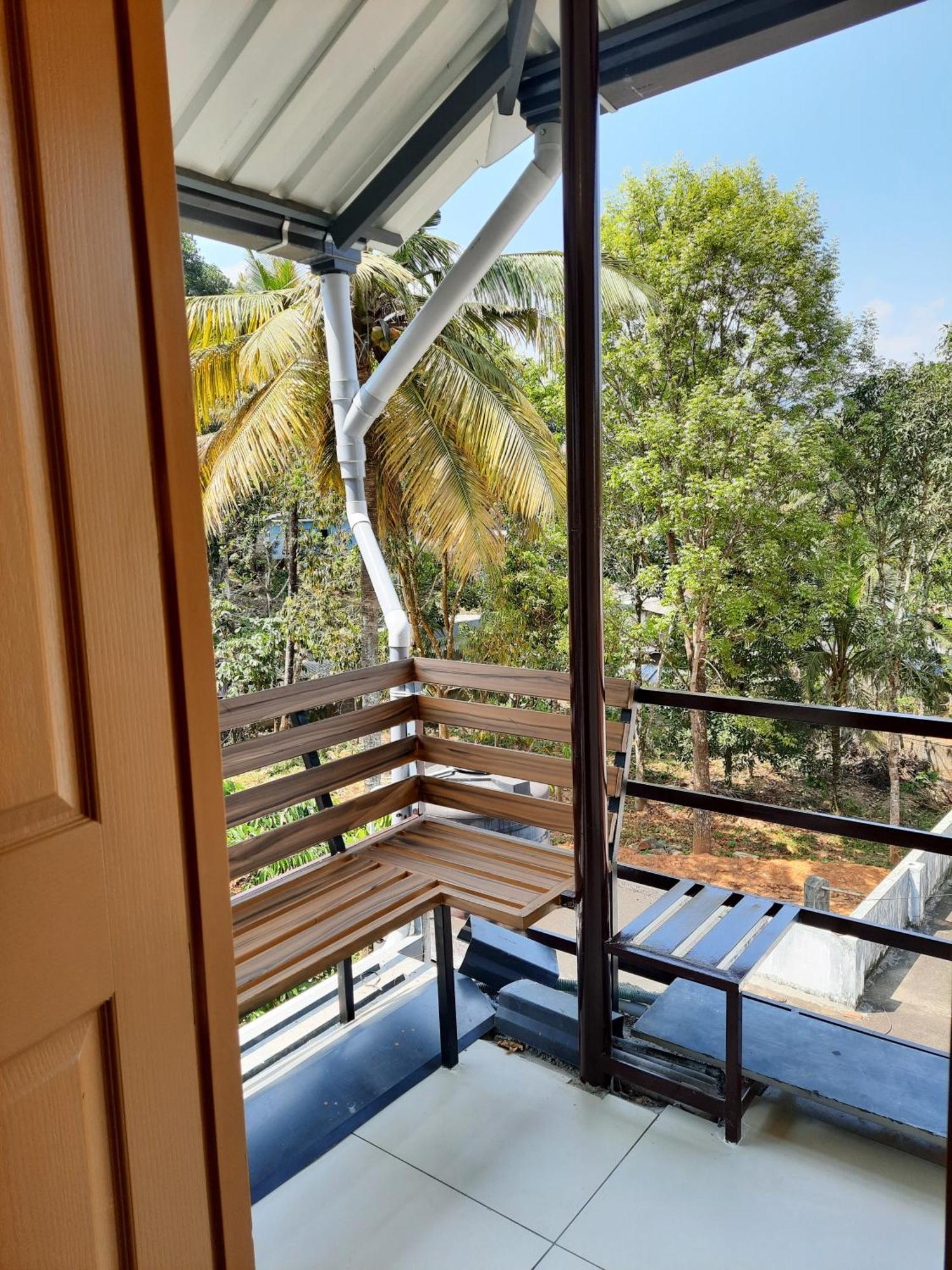 Oriole Homestay Теккаді Екстер'єр фото