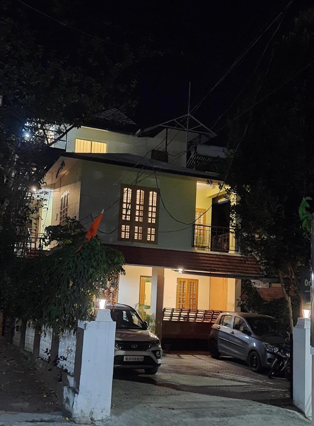 Oriole Homestay Теккаді Екстер'єр фото
